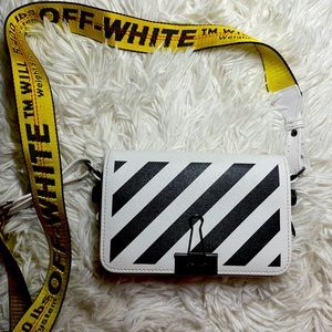 Offwhite crossbody bag